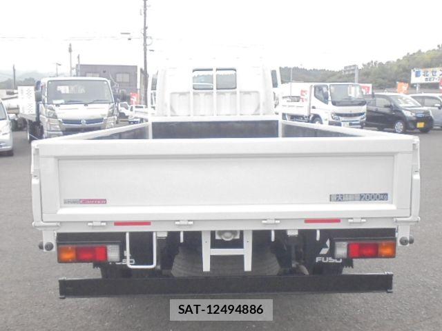 Mitsubishi CANTER 2015-11 8870597-24