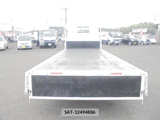 Mitsubishi CANTER 2015-11 8870597-27