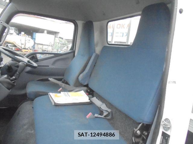 Mitsubishi CANTER 2015-11 8870597-4