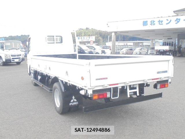 Mitsubishi CANTER 2015-11 8870597-5
