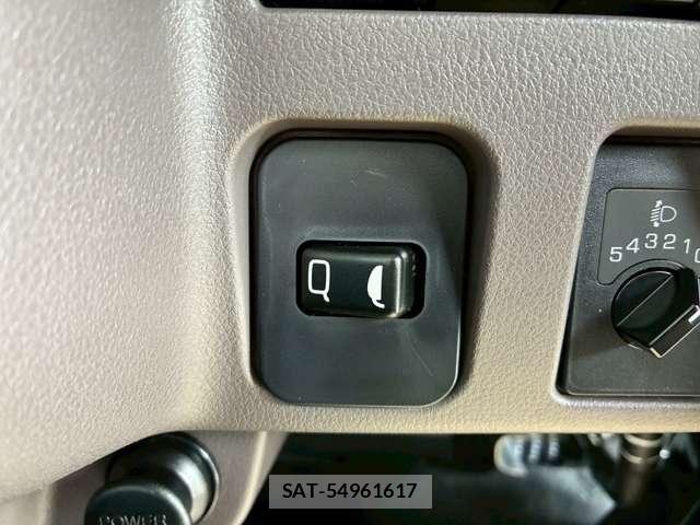 Mitsubishi CANTER 2026-05 8870587-14