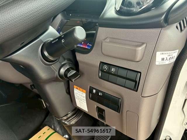 Mitsubishi CANTER 2026-05 8870587-17