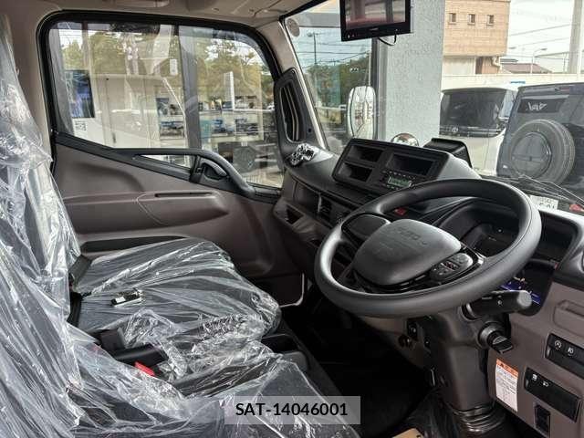 Mitsubishi CANTER 2026-04 8870588-17