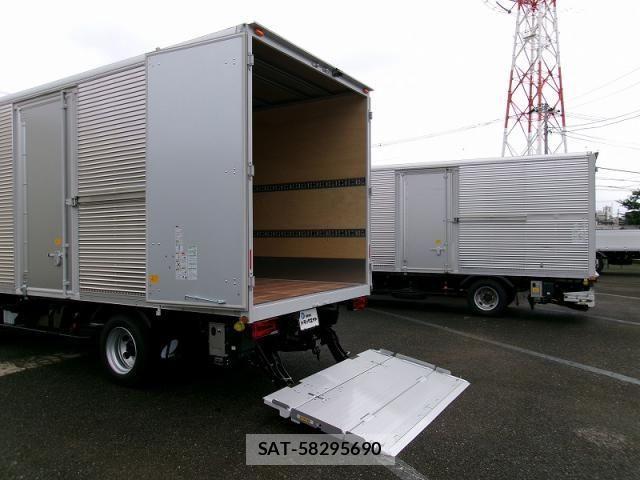 Mitsubishi CANTER 2026-04 8870582-9
