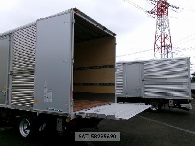 Mitsubishi CANTER 2026-04 8870582-10