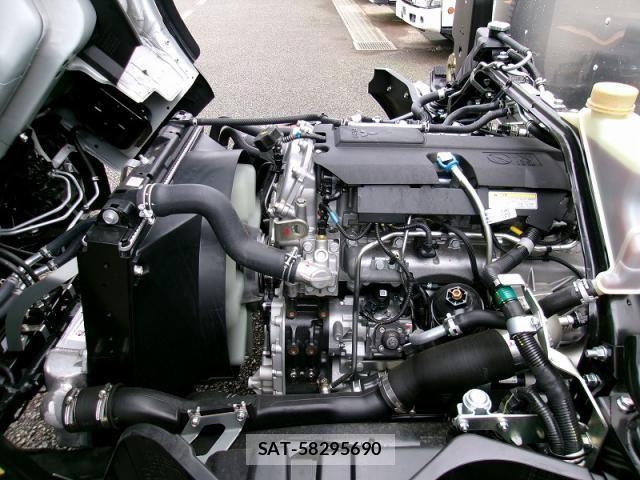 Mitsubishi CANTER 2026-04 8870582-14