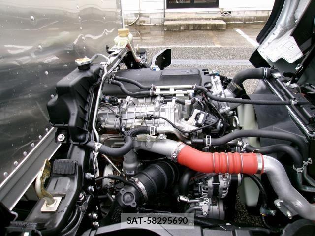 Mitsubishi CANTER 2026-04 8870582-15