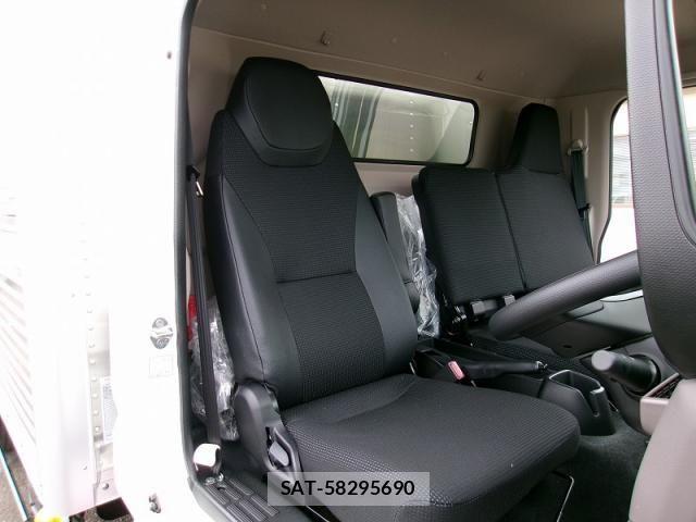 Mitsubishi CANTER 2026-04 8870582-18