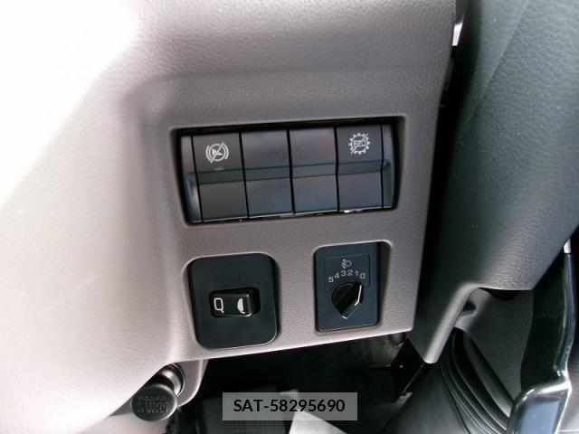 Mitsubishi CANTER 2026-04 8870582-24