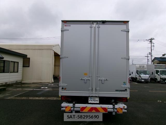 Mitsubishi CANTER 2026-04 8870582-4