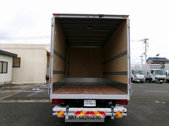 Mitsubishi CANTER 2026-04 8870582-5