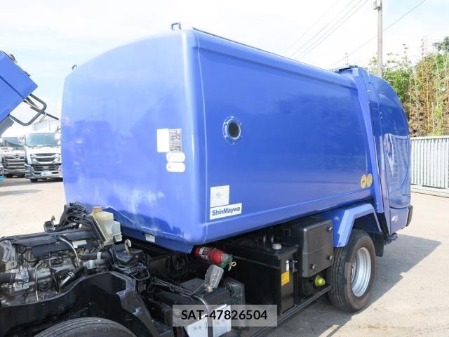 Mitsubishi CANTER 2021-04 8870584-16