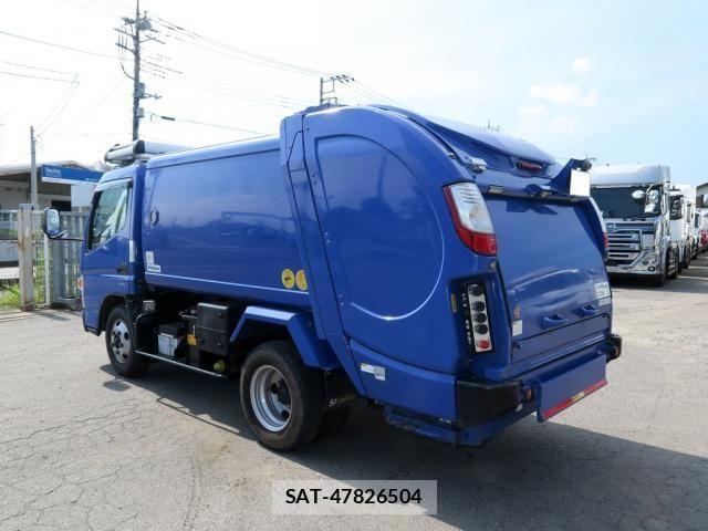 Mitsubishi CANTER 2021-04 8870584-2