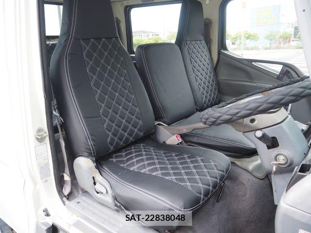 Mitsubishi CANTER 2007-12 8870599-17