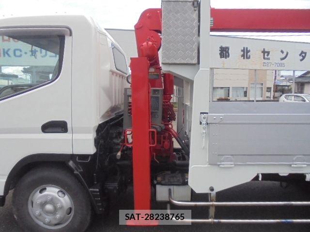 Mitsubishi CANTER 2005-02 8870592-24