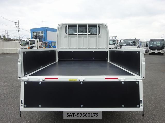 Mitsubishi CANTER 2026-04 8870586-6