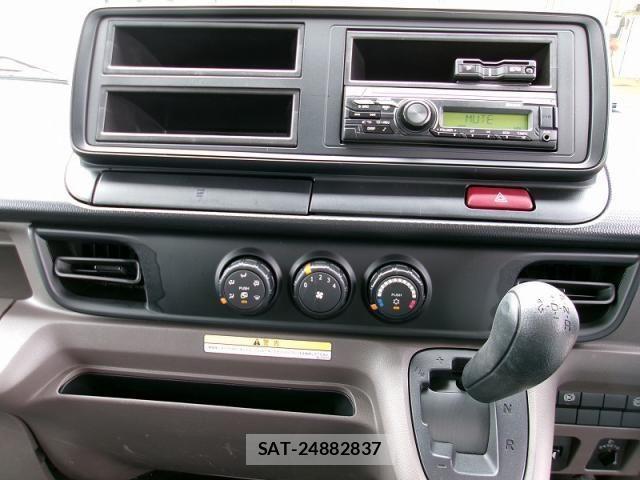 Mitsubishi CANTER 2025-02 8870583-21