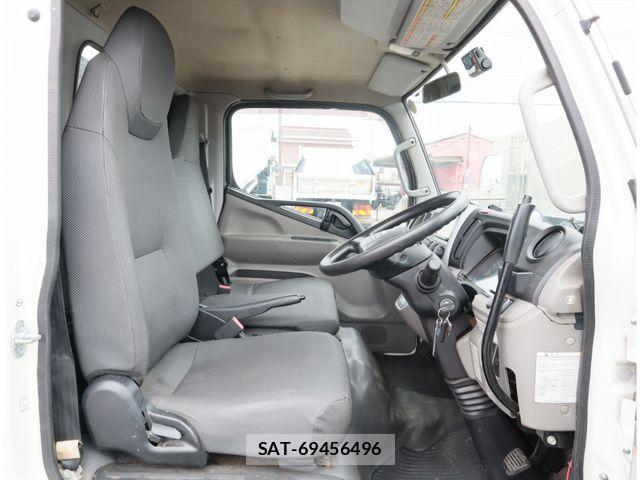Mitsubishi CANTER 2018-03 8870596-21