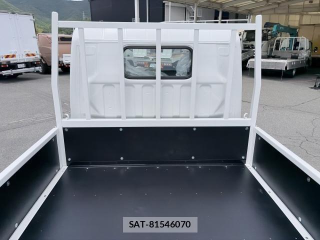 Mitsubishi CANTER 2026-05 8878983-11