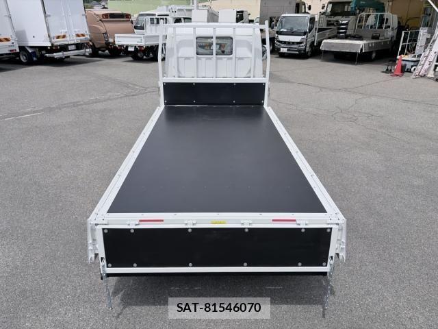 Mitsubishi CANTER 2026-05 8878983-15