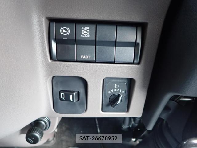 Mitsubishi CANTER 2026-06 8878985-17