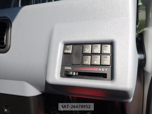 Mitsubishi CANTER 2026-06 8878985-23