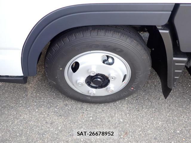 Mitsubishi CANTER 2026-06 8878985-24