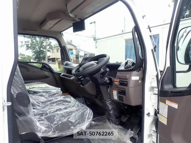 Mitsubishi CANTER 2026-06 8878979-14