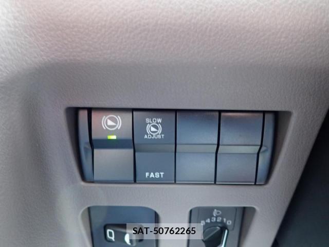 Mitsubishi CANTER 2026-06 8878979-18