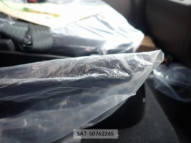 Mitsubishi CANTER 2026-06 8878979-24