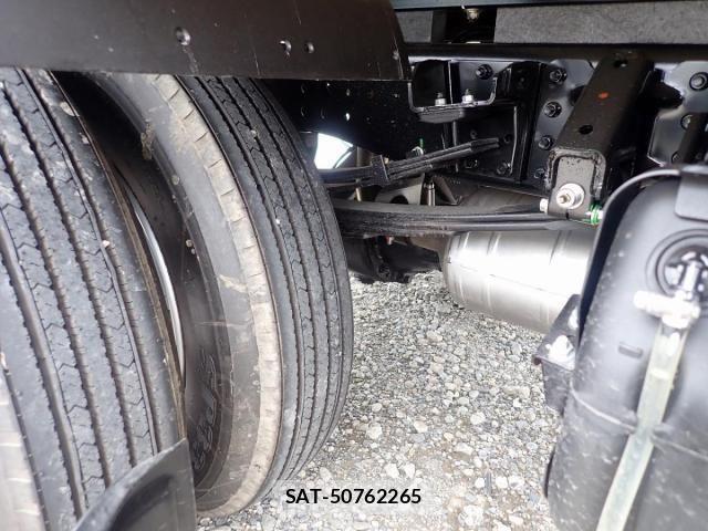 Mitsubishi CANTER 2026-06 8878979-5