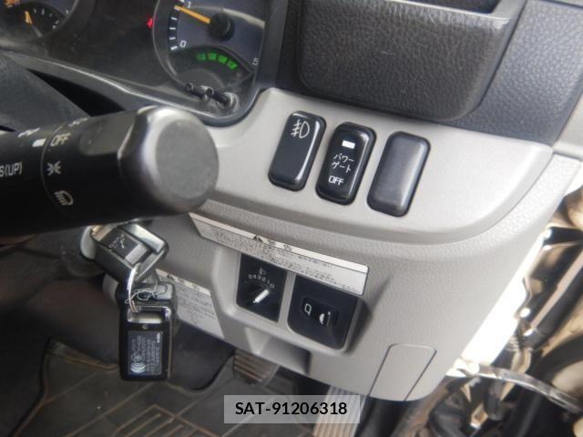 Mitsubishi CANTER 2017-07 8879007-14