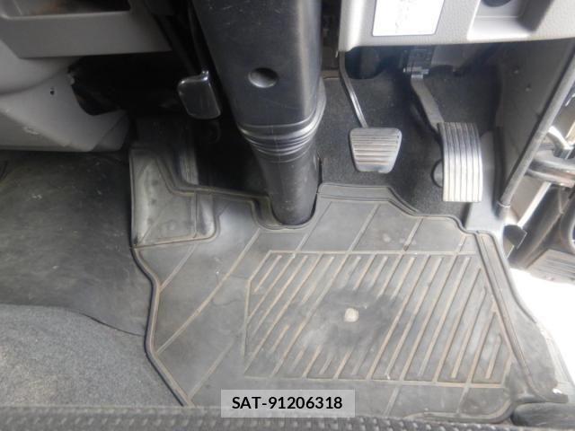 Mitsubishi CANTER 2017-07 8879007-16
