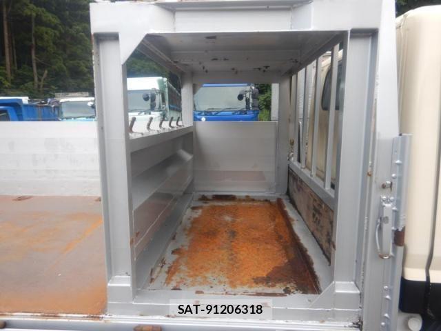 Mitsubishi CANTER 2017-07 8879007-23