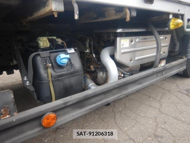 Mitsubishi CANTER 2017-07 8879007-25