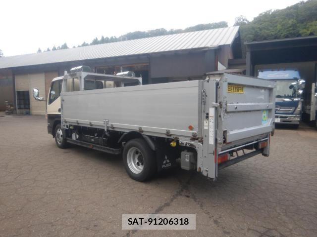 Mitsubishi CANTER 2017-07 8879007-4