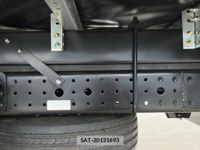 Mitsubishi CANTER 2025-12 8879008-9
