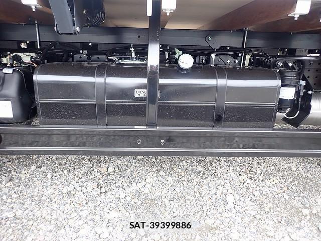 Mitsubishi CANTER 2026-06 8878974-7