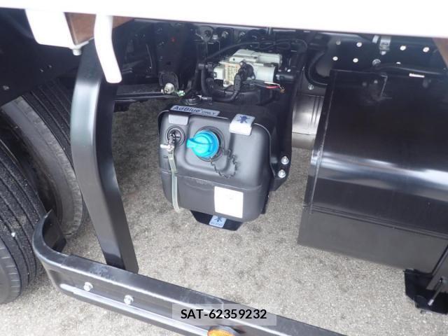 Mitsubishi CANTER 2026-06 8878975-12