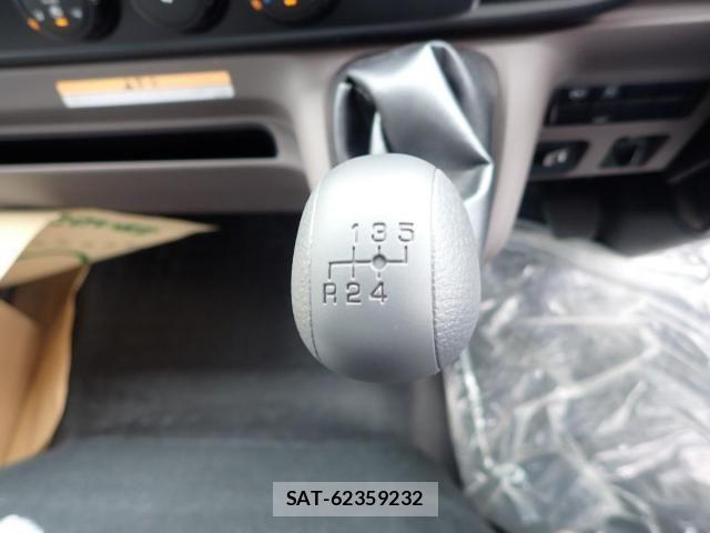 Mitsubishi CANTER 2026-06 8878975-18