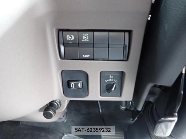 Mitsubishi CANTER 2026-06 8878975-25