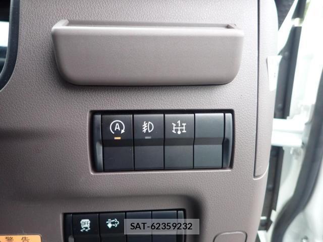 Mitsubishi CANTER 2026-06 8878975-26