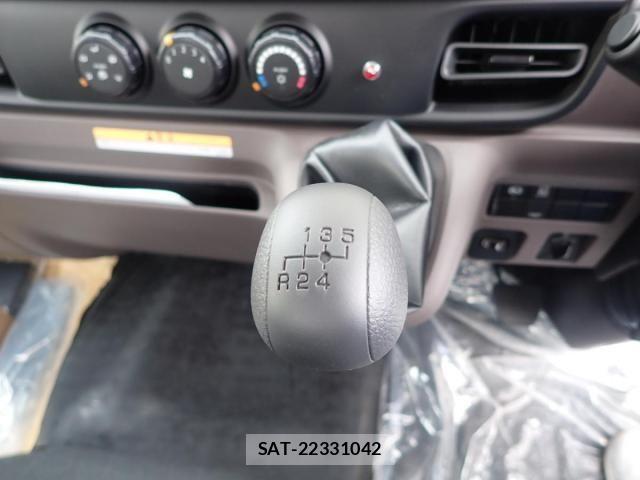 Mitsubishi CANTER 2026-06 8878973-17