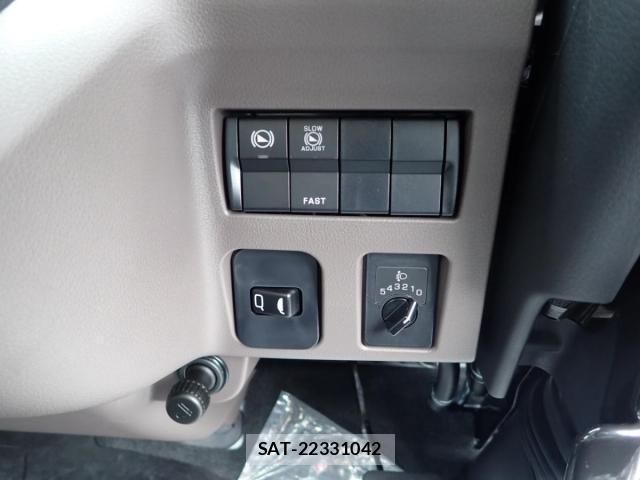 Mitsubishi CANTER 2026-06 8878973-23