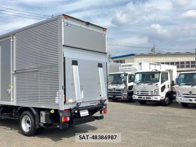 Mitsubishi CANTER 2026-05 8878981-9