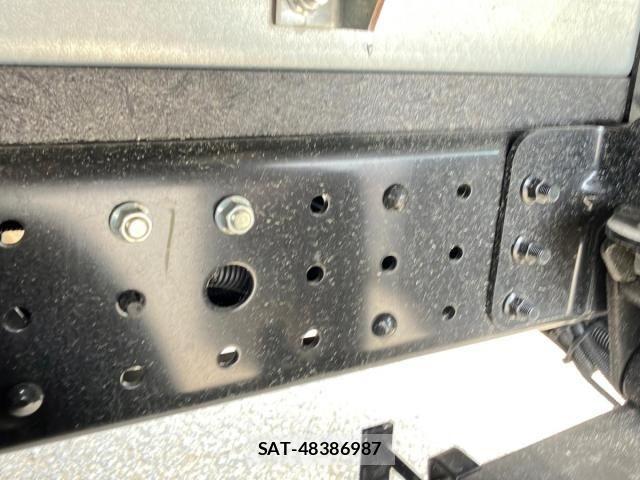 Mitsubishi CANTER 2026-05 8878981-11