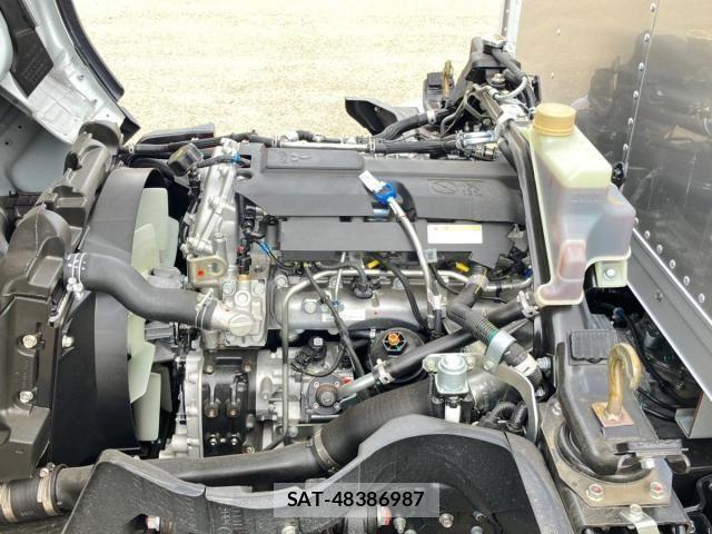 Mitsubishi CANTER 2026-05 8878981-14