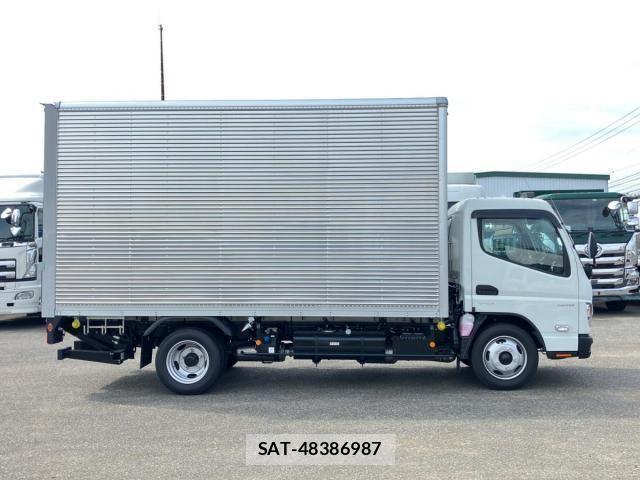 Mitsubishi CANTER 2026-05 8878981-5