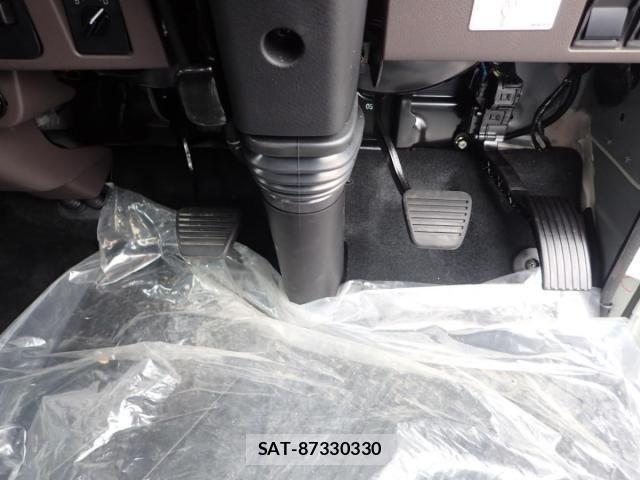 Mitsubishi CANTER 2026-06 8878972-23