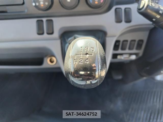 Mitsubishi CANTER 2016-03 8878995-26